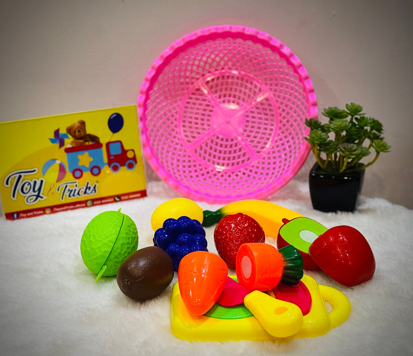 Fruit cutting set