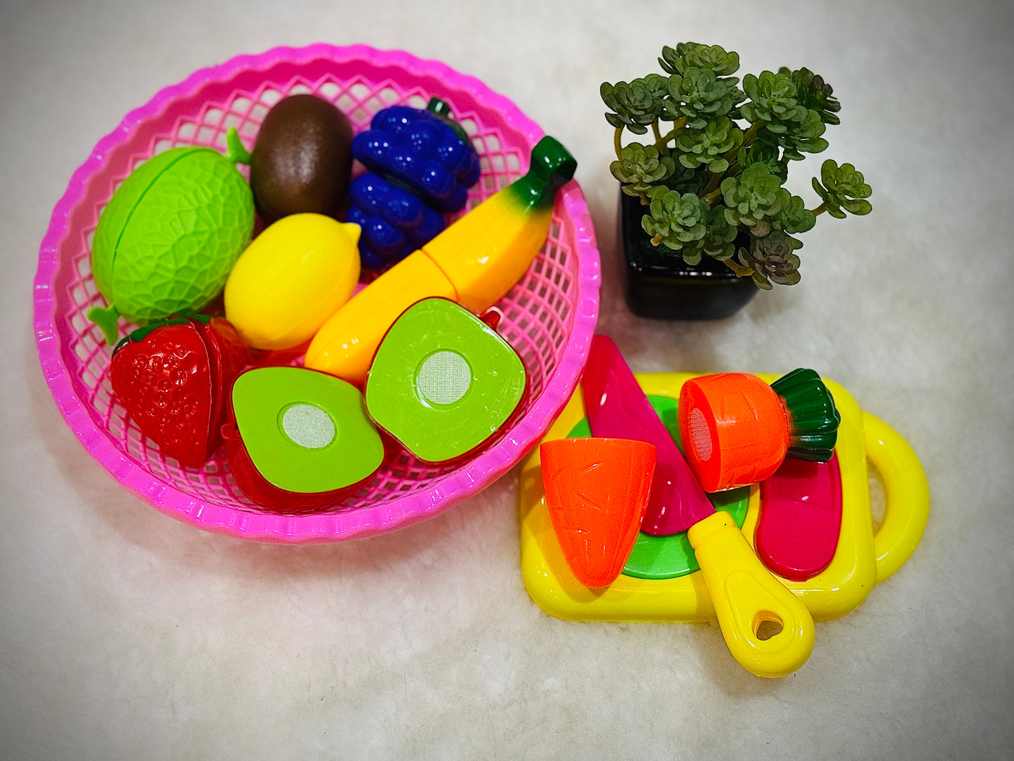 Fruit cutting set
