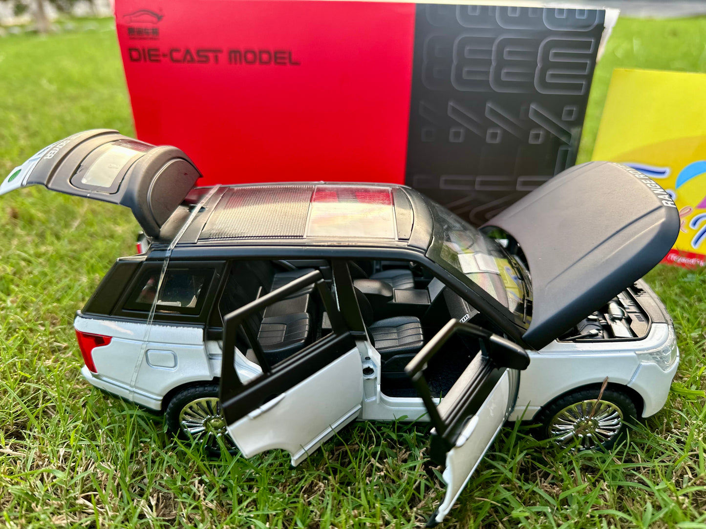 Range Rover Die-cast Car