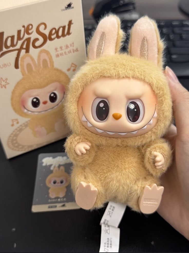 Viral Labubu Have a Seat – Monster Keychain Blind Box