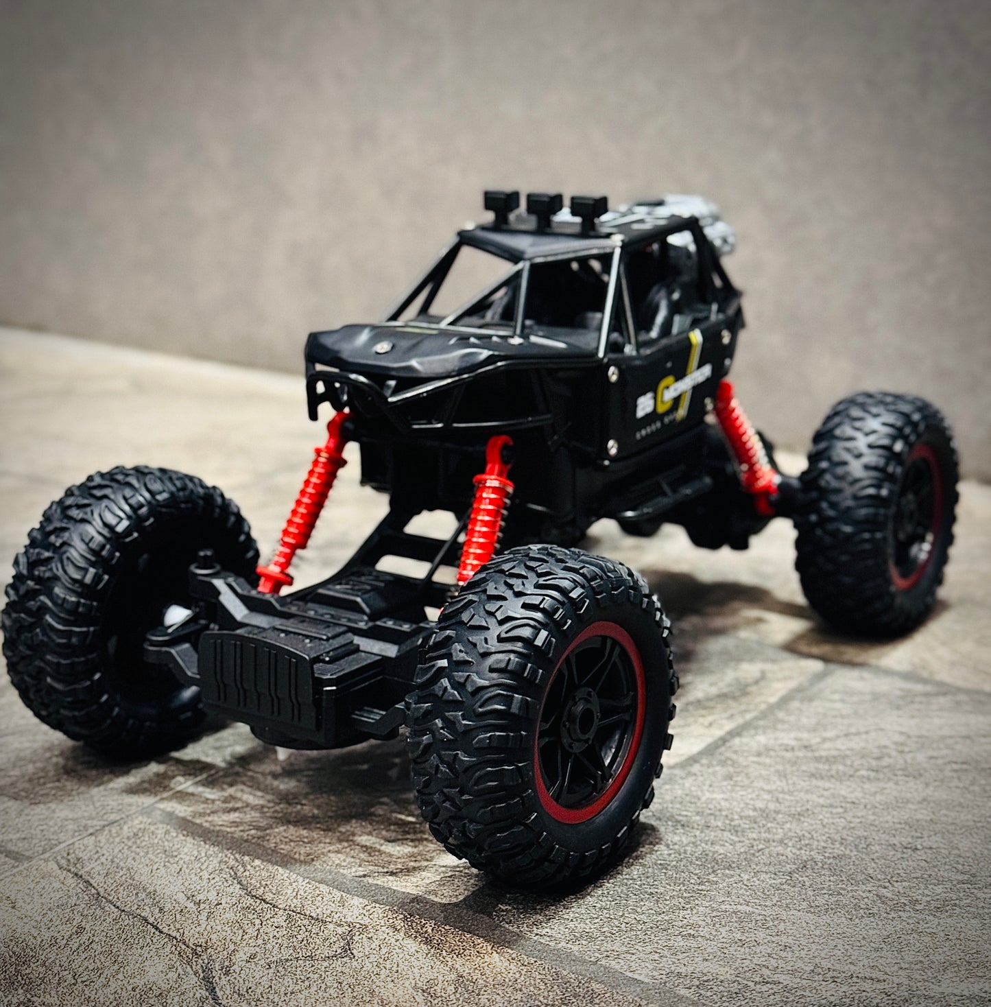 Off-Road Climbing Car (1:14 Scale)