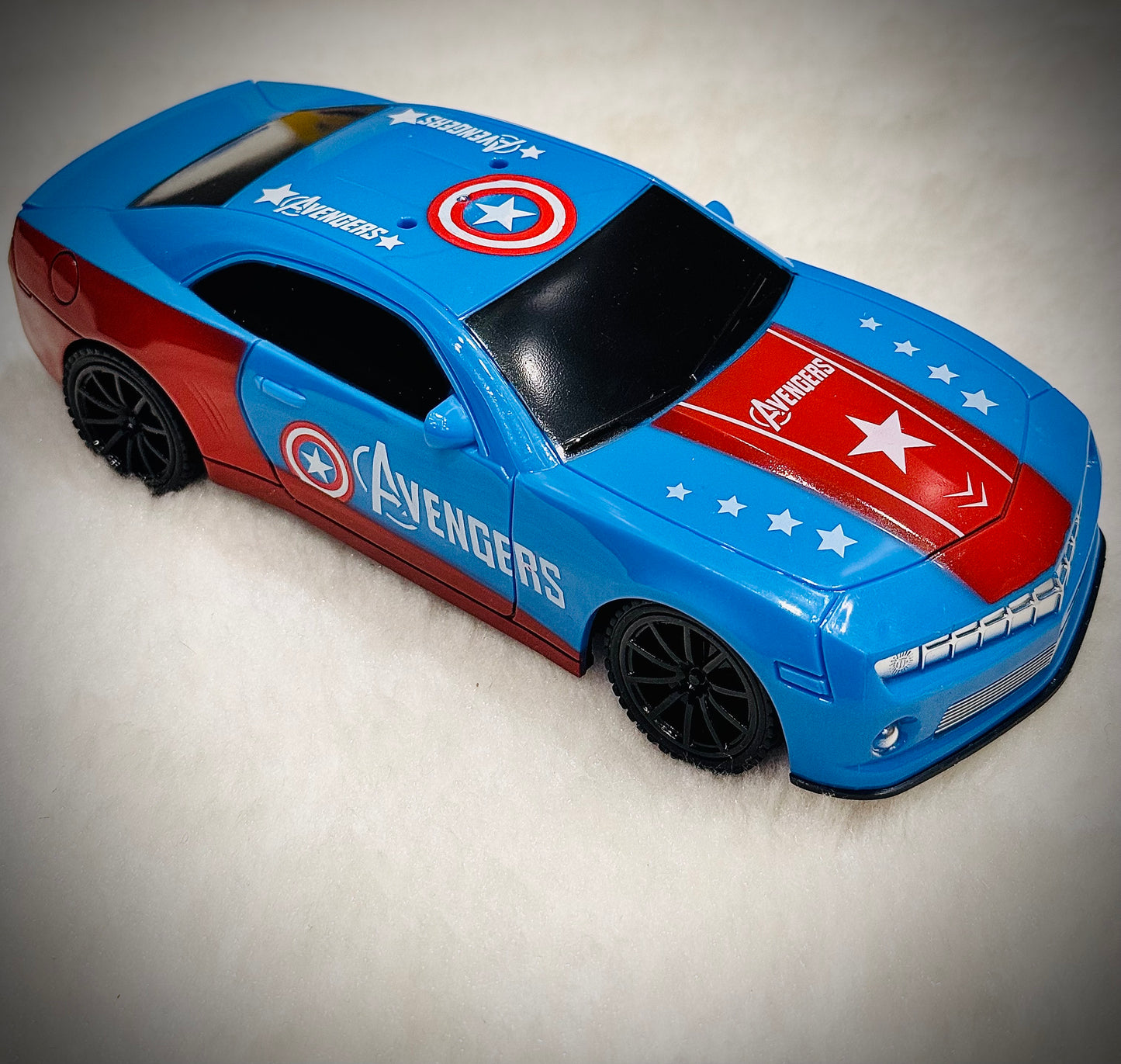 Captain America Remote Control Car (1:24 Scale)