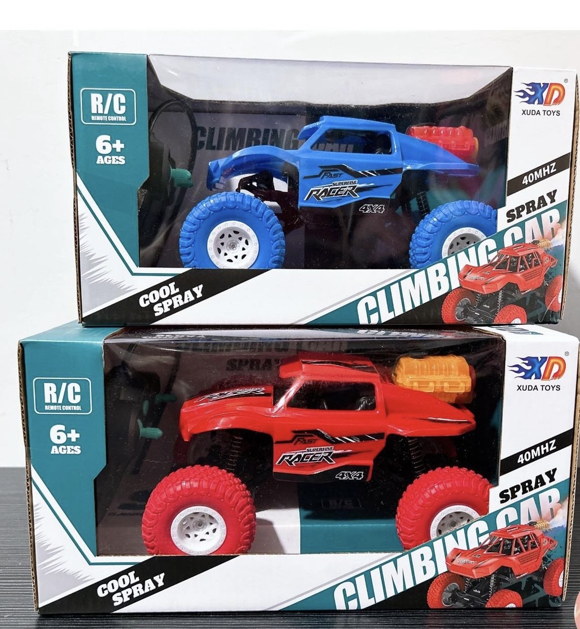 Climbing RC Car with Spray Effect